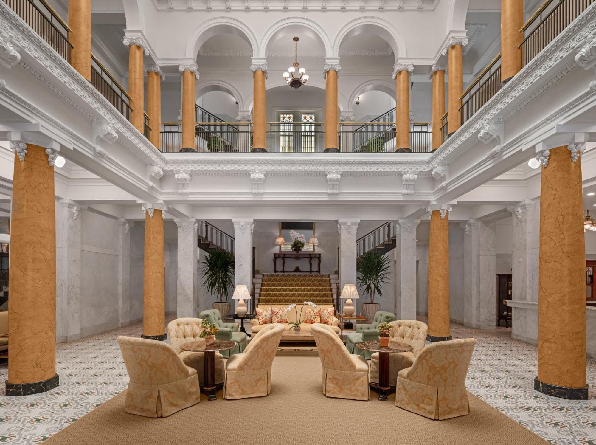 Capital Hotel 小岩城 外观 照片