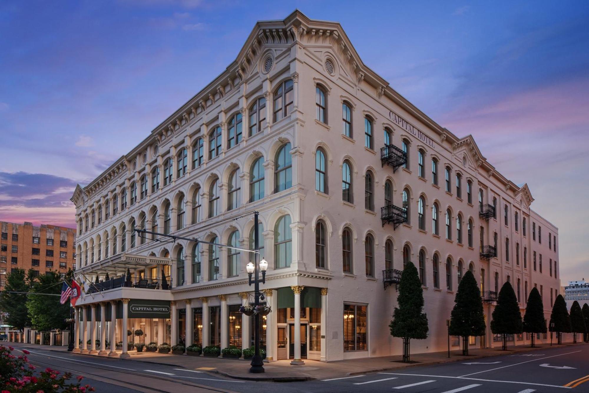Capital Hotel 小岩城 外观 照片