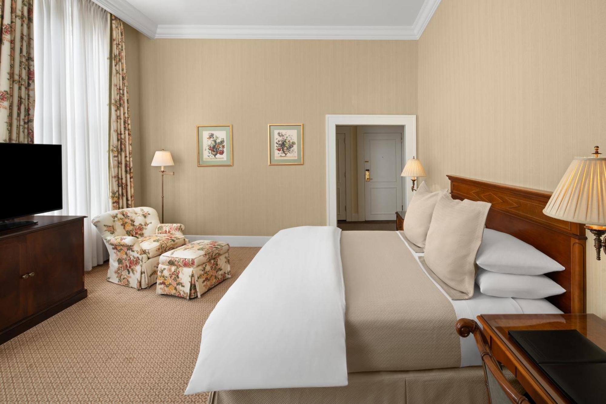 Capital Hotel 小岩城 外观 照片